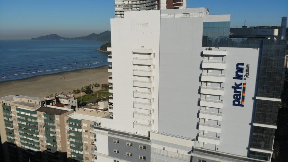 Roomo Residencial Apartamento *