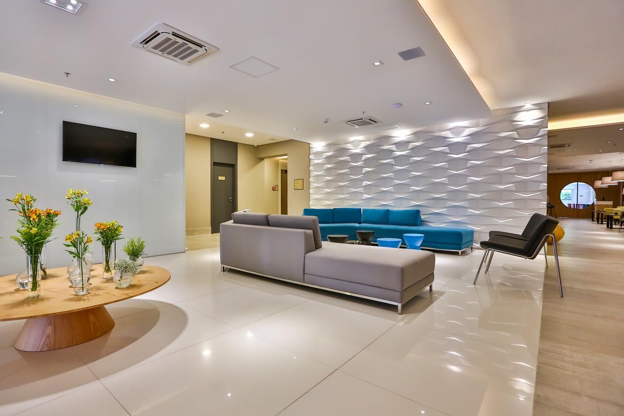 Roomo Residencial Apartamento *
